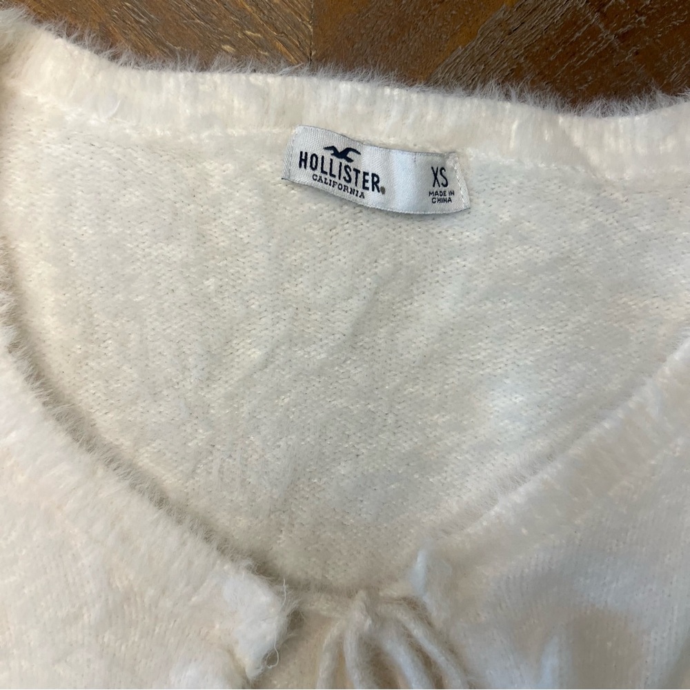 Hollister Fuzzy Women's white Cardigan size Xsmall - Picture 4 of 7